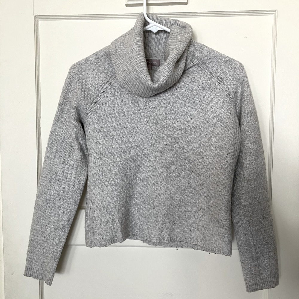 Banana Republic Merino/Alpaca Cropped turtleneck sweater - size small